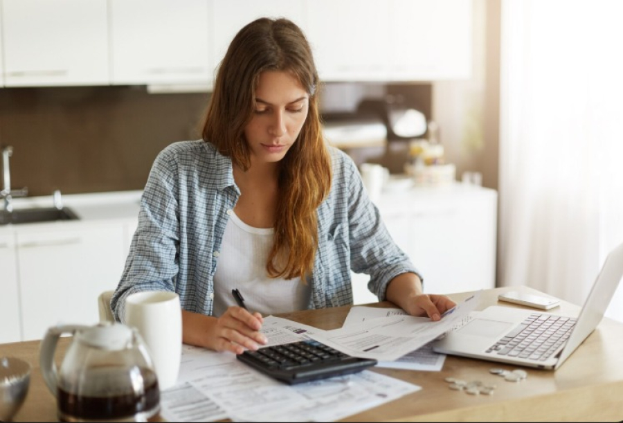 BRASIL INICIA 2026 COM 81,3 MILHÕES DE INADIMPLENTES E MAIS DE R$ 524 BILHÕES EM DÍVIDAS