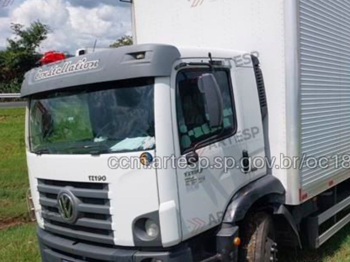 Grave acidente mata caminhoneiro em rodovia no interior de SP