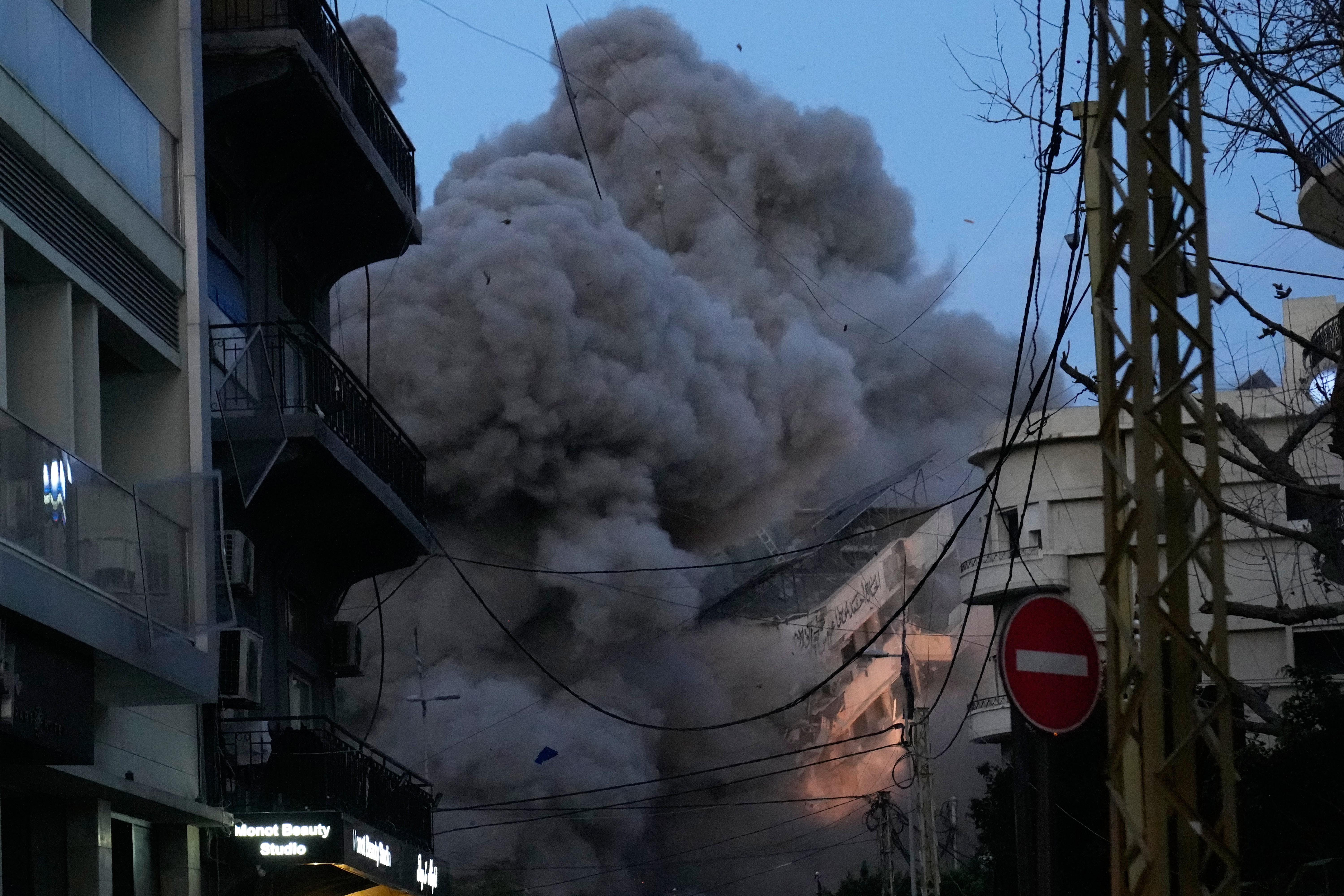 Ataques de Israel ao centro de Beirute, no Líbano, aterrorizam população: 'Estamos exaustos'