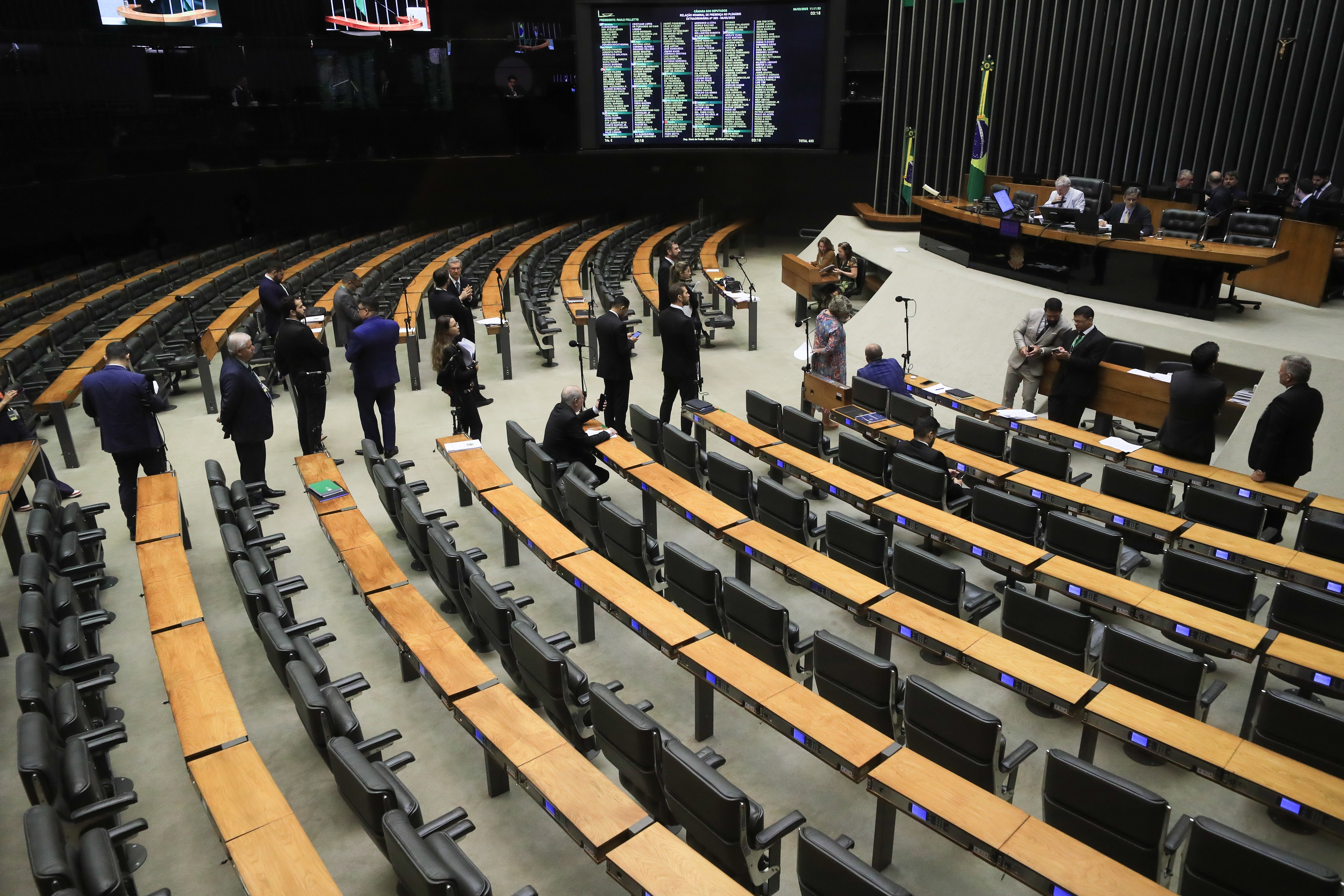 Câmara aprova regime de urgência para projeto que aumenta faturamento de MEIs