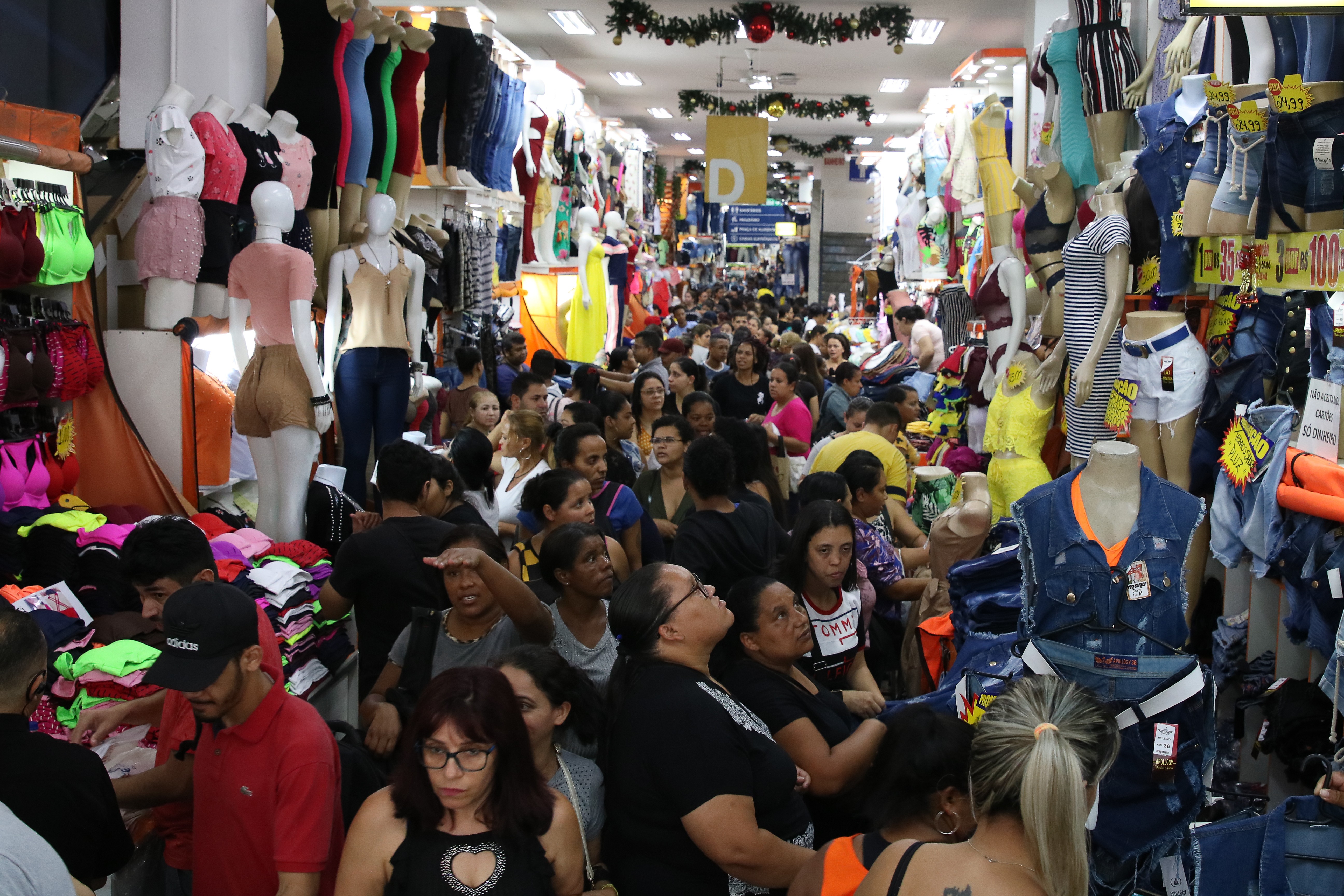 Shopping no Brás quer formalizar camelôs e reorganizar comércio de rua