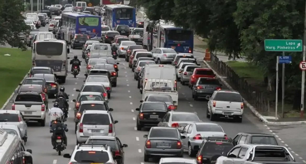 Faturamento em locação de veículos cresce 16,6% e atinge R$ 61,7 bi em 2025