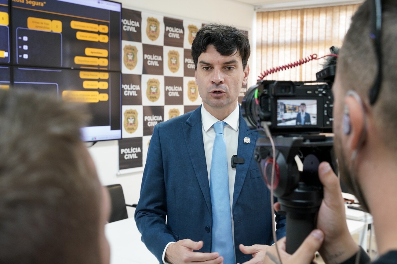 Cão Orelha: Justiça suspende investigação criminal de conduta de ex-delegado-geral no caso