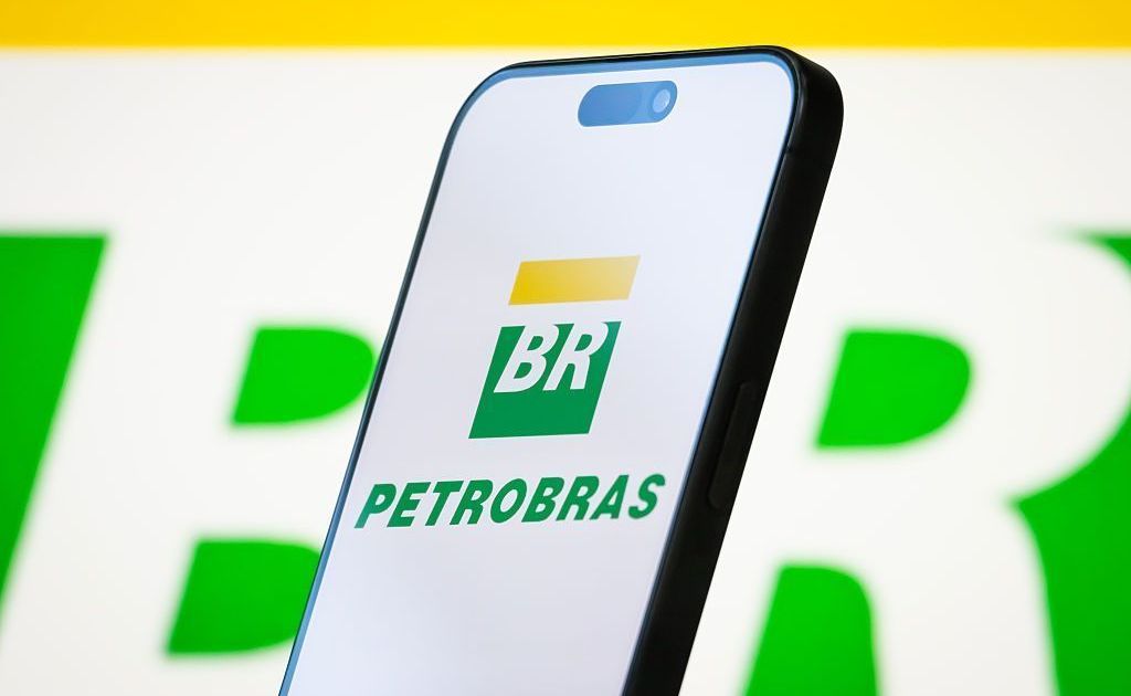 Petrobras suspendeu leilão de combustíveis para reavaliar estoques