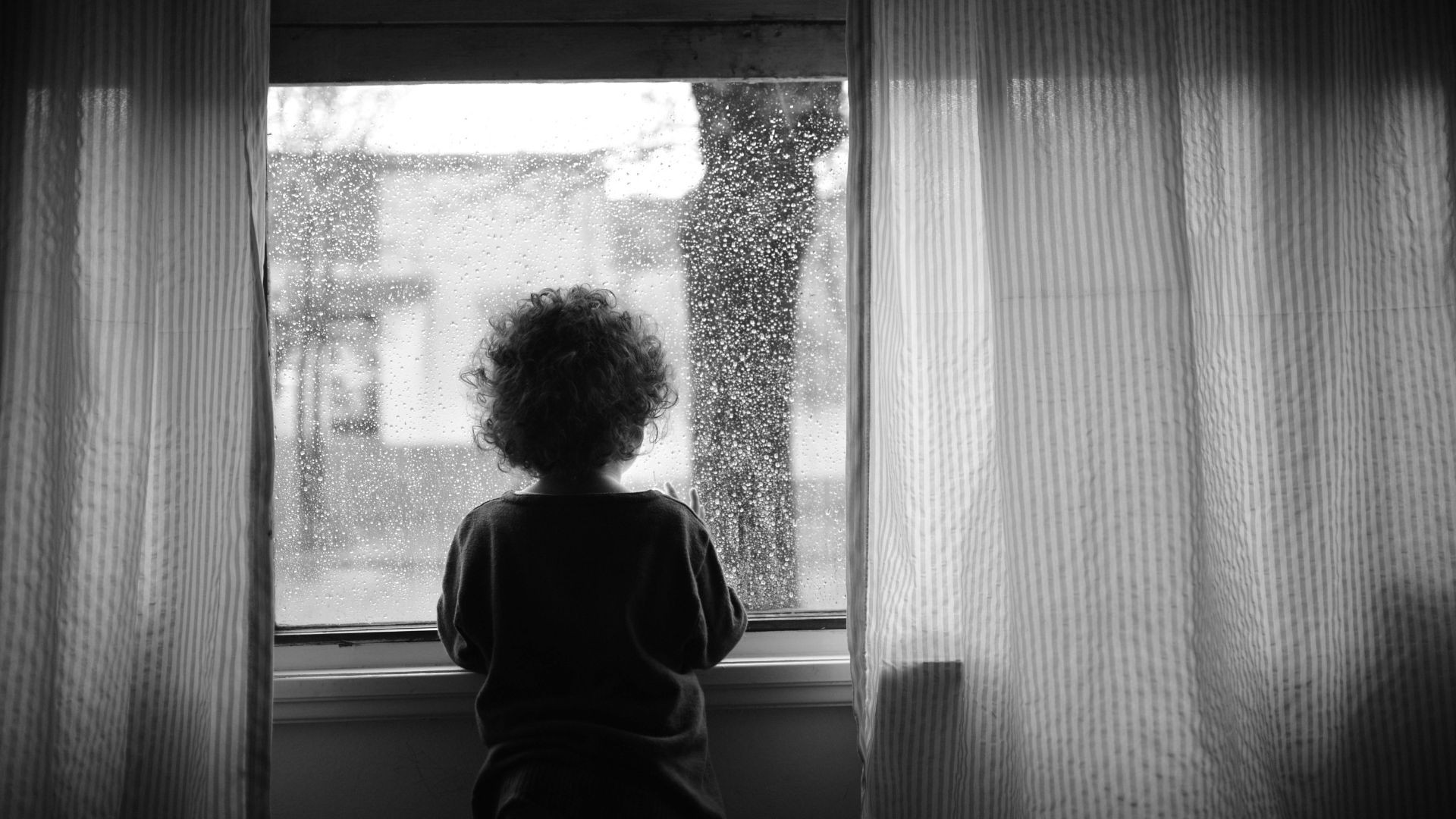 Cresce o sofrimento emocional entre crianças e adolescentes e SC expõe deficiência no atendimento especializado