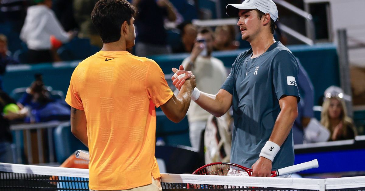 João Fonseca torce por Alcaraz para não deixar Top 40 da ATP; entenda
