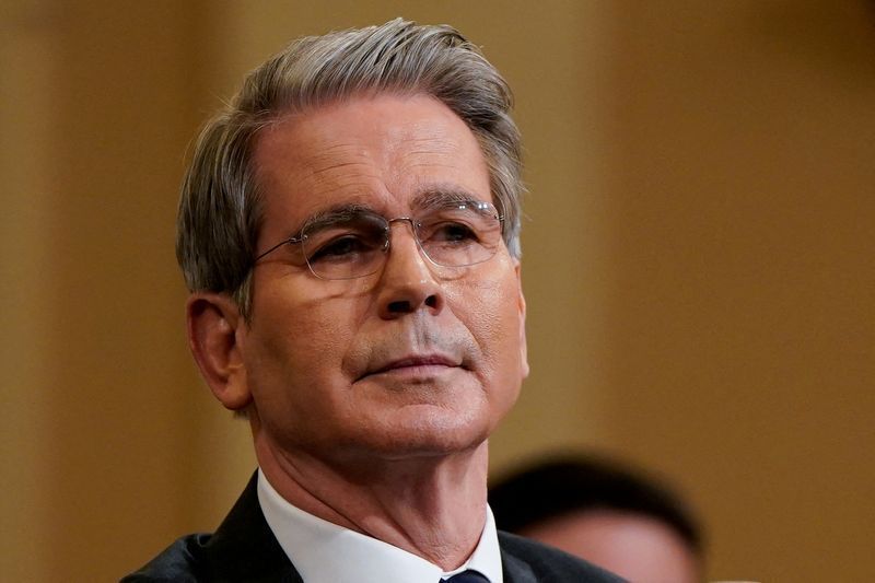 Bessent diz que EUA têm “dinheiro de sobra” para guerra contra Irã