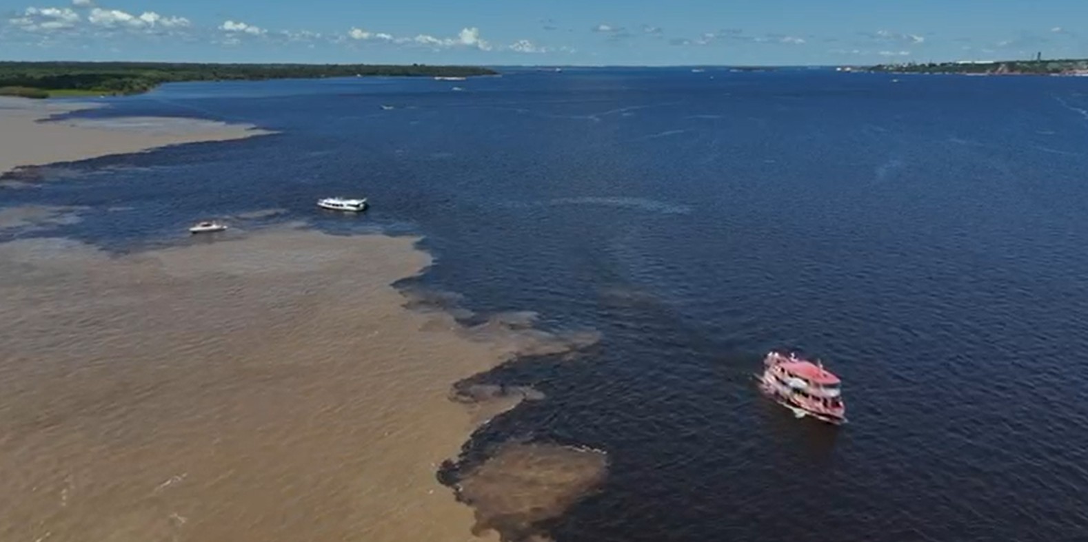 Dia Mundial da Água: Romaria nos rios Negro e Solimões mobiliza sociedade por preservação em Manaus