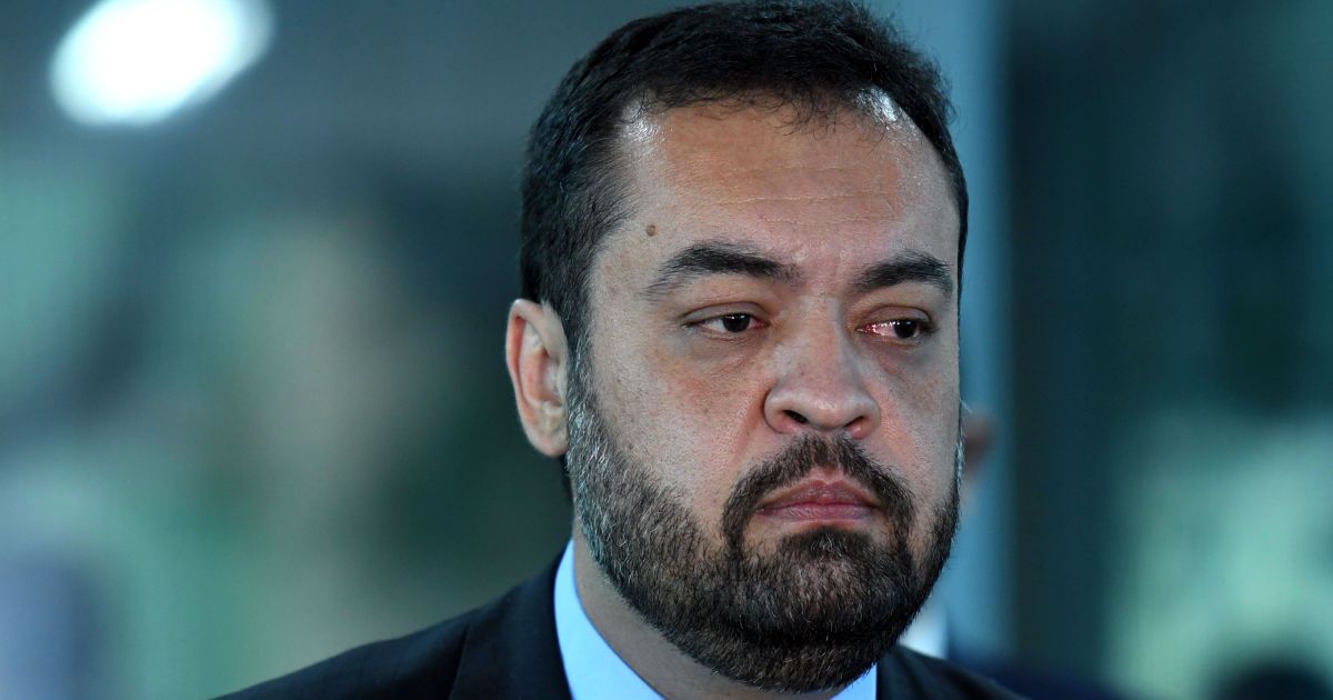 Castro renuncia à véspera de julgamento no TSE que pode torná-lo inelegível