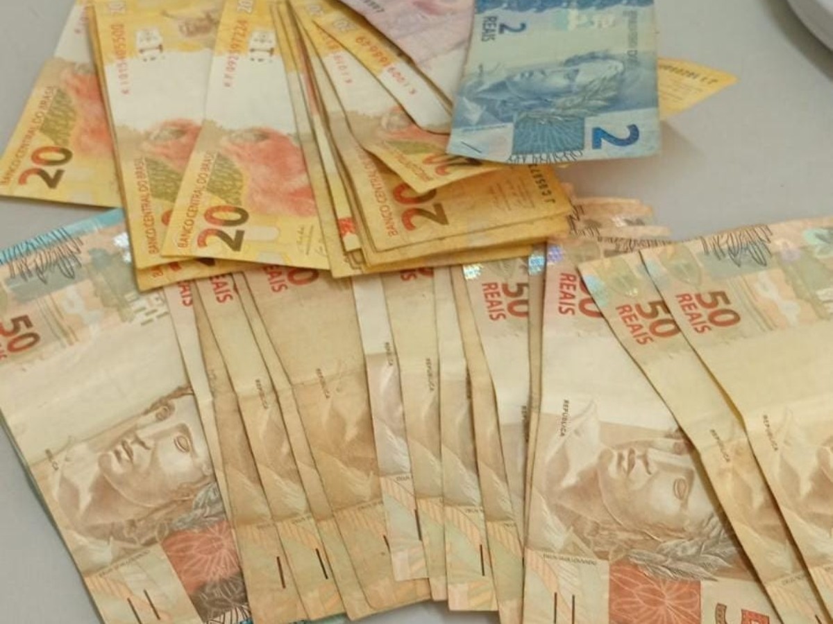 Aumento de 6,49% no salário mínimo regional de SC é aprovado na Alesc; veja valores