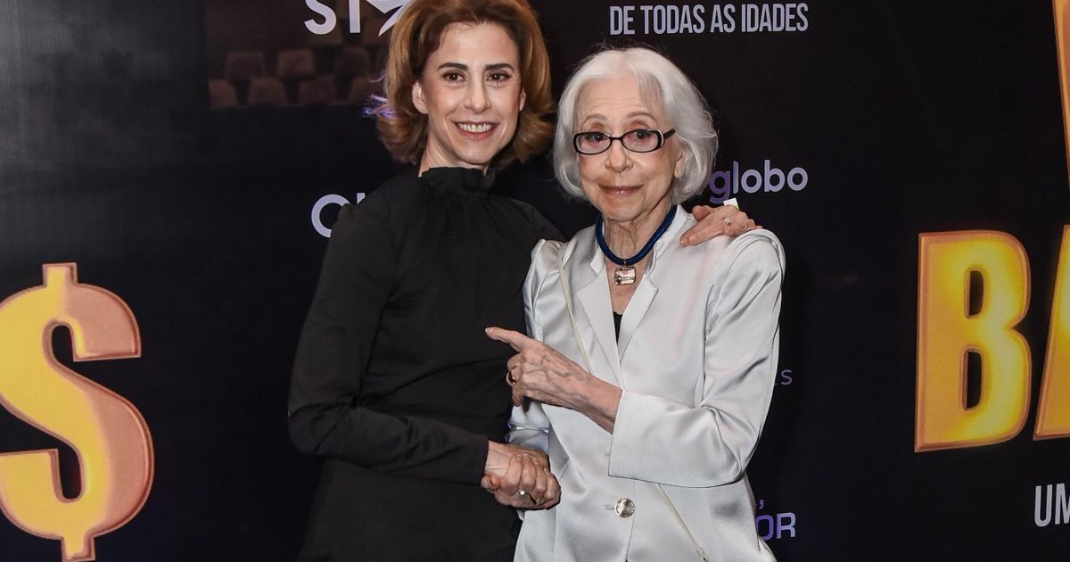 Fernanda Torres prestigia mãe e irmão em pré-estreia de “Velhos Bandidos”