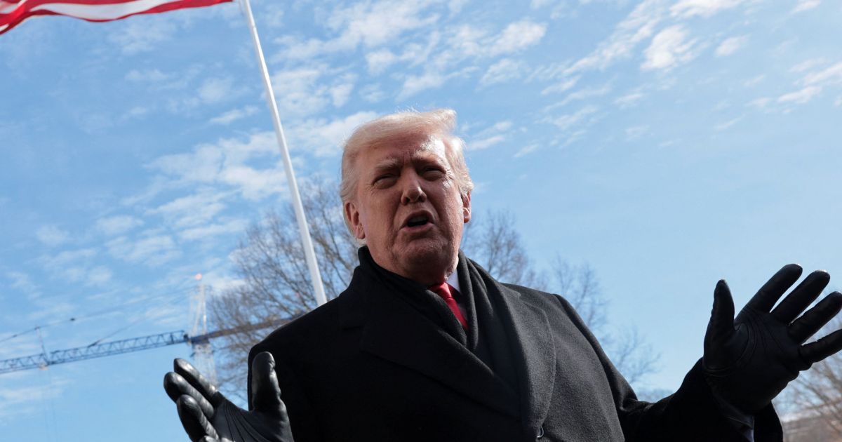 Apenas 36% dos americanos aprovam desempenho de Trump, aponta pesquisa