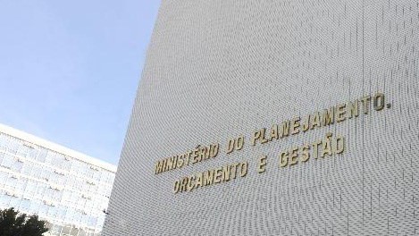 Governo revisa projeção de resultado primário de R$ 35 bi para R$ 3,5 bi