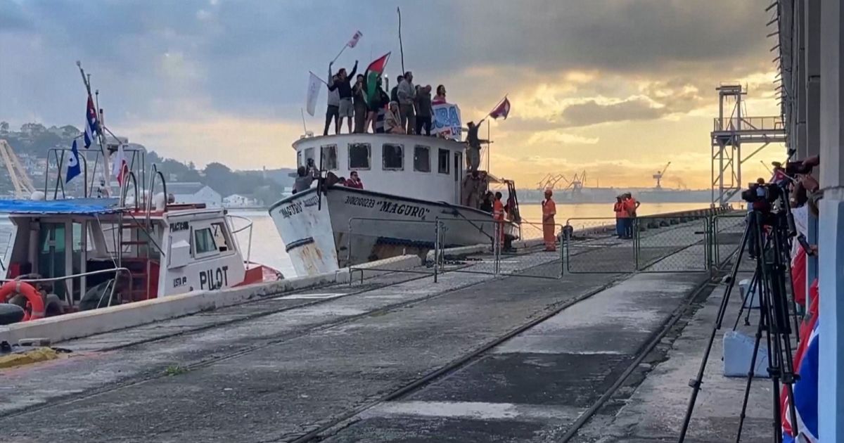 Navios com alimentos, medicamentos e painéis solares chegam a Cuba