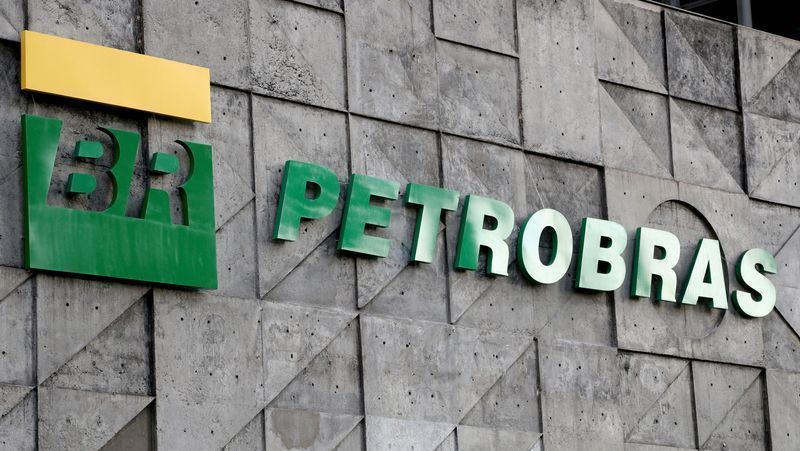 Proposta sobre diesel não pode conter preços da Petrobras, diz Zeina Latif
