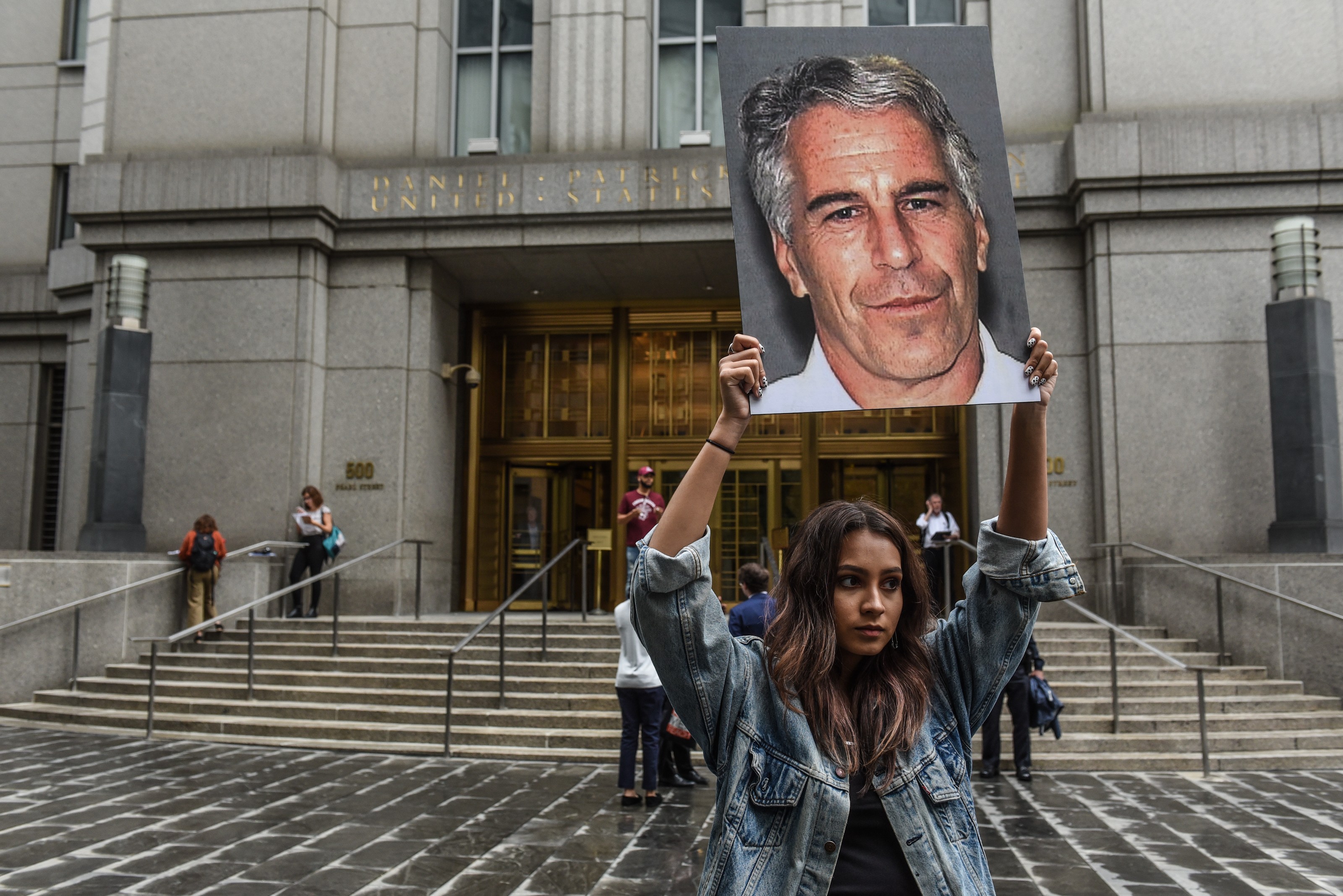 Bank of America fecha acordo de US$ 72,5 milhões com vítimas de Epstein
