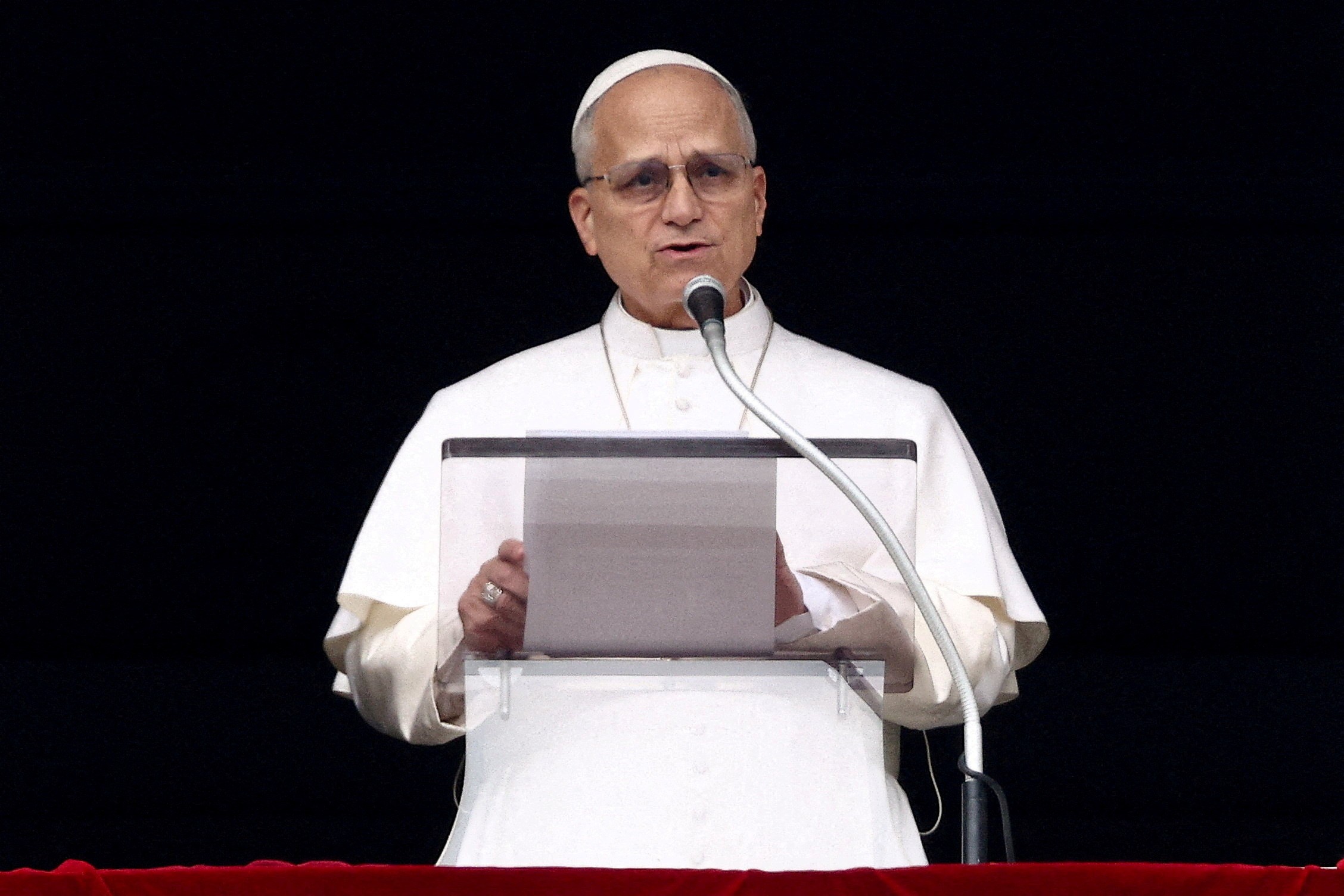 Papa Leão XIV diz que Deus não ouve orações de líderes que promovem guerras