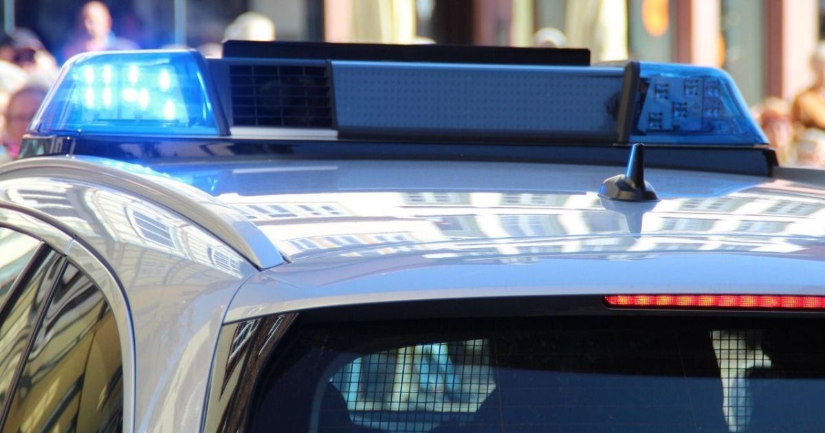 Mulher suspeita de matar marido por briga sobre roteador de Wi-Fi é presa