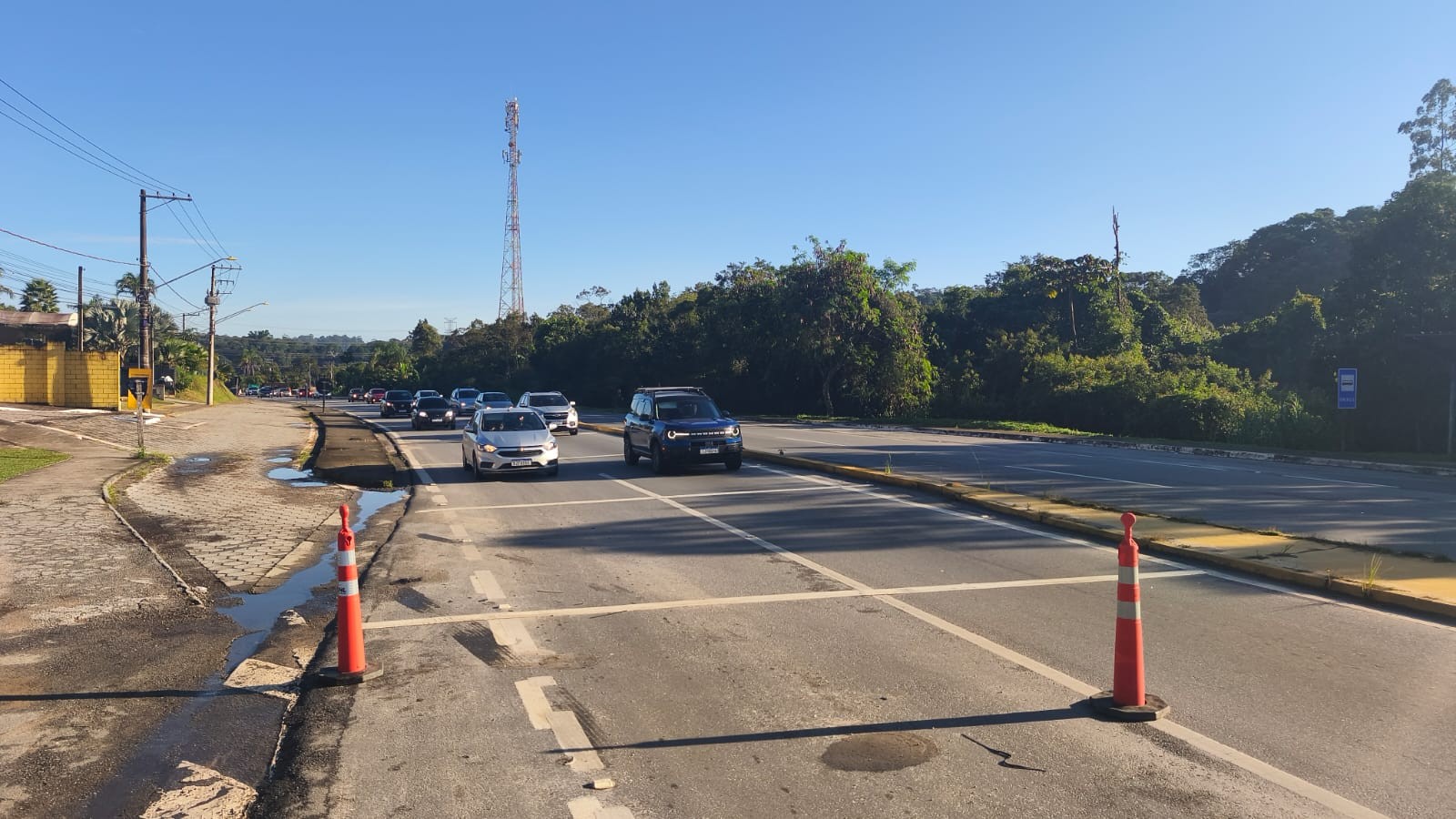 Mogi-Bertioga tem trânsito intenso na manhã desta Sexta-feira Santa