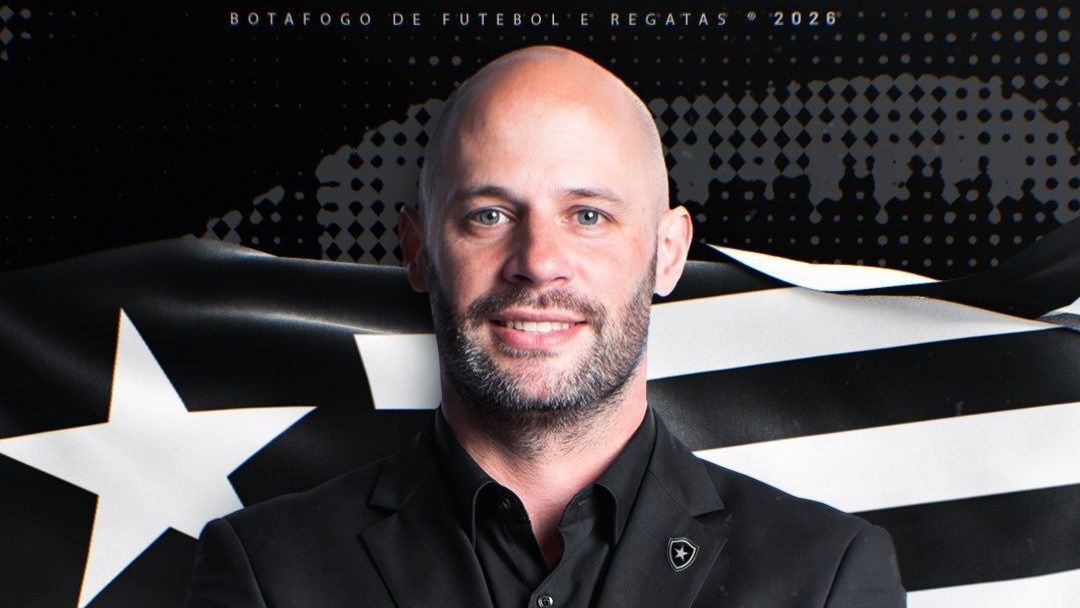 Jornalistas criticam Botafogo por Franclim Carvalho: “Não é treinador”