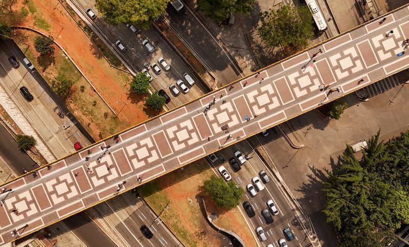 Revitalização busca trazer de volta pessoas ao centro de SP, diz secretário