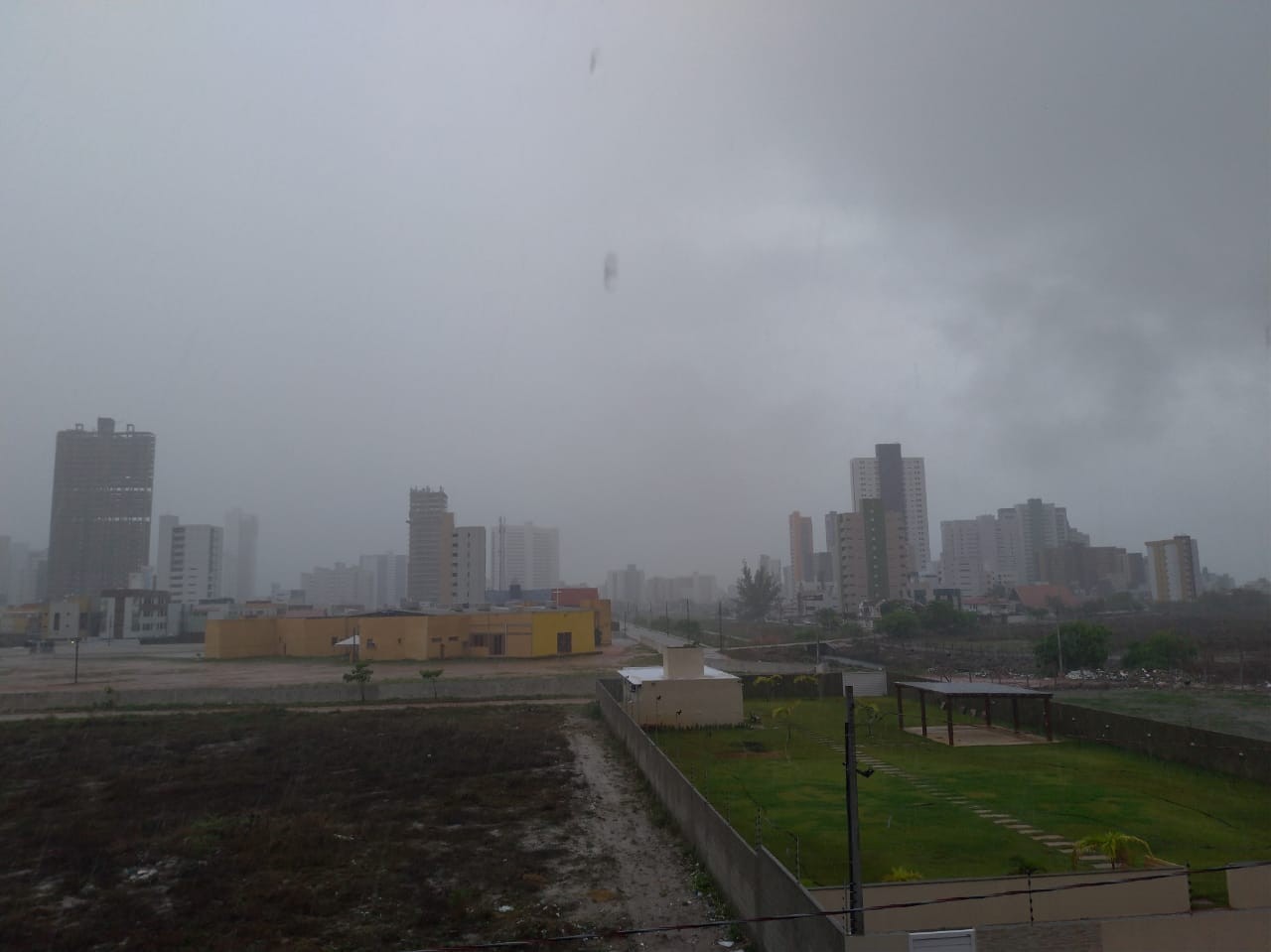Inmet emite alerta de chuvas intensas para toda a Paraíba