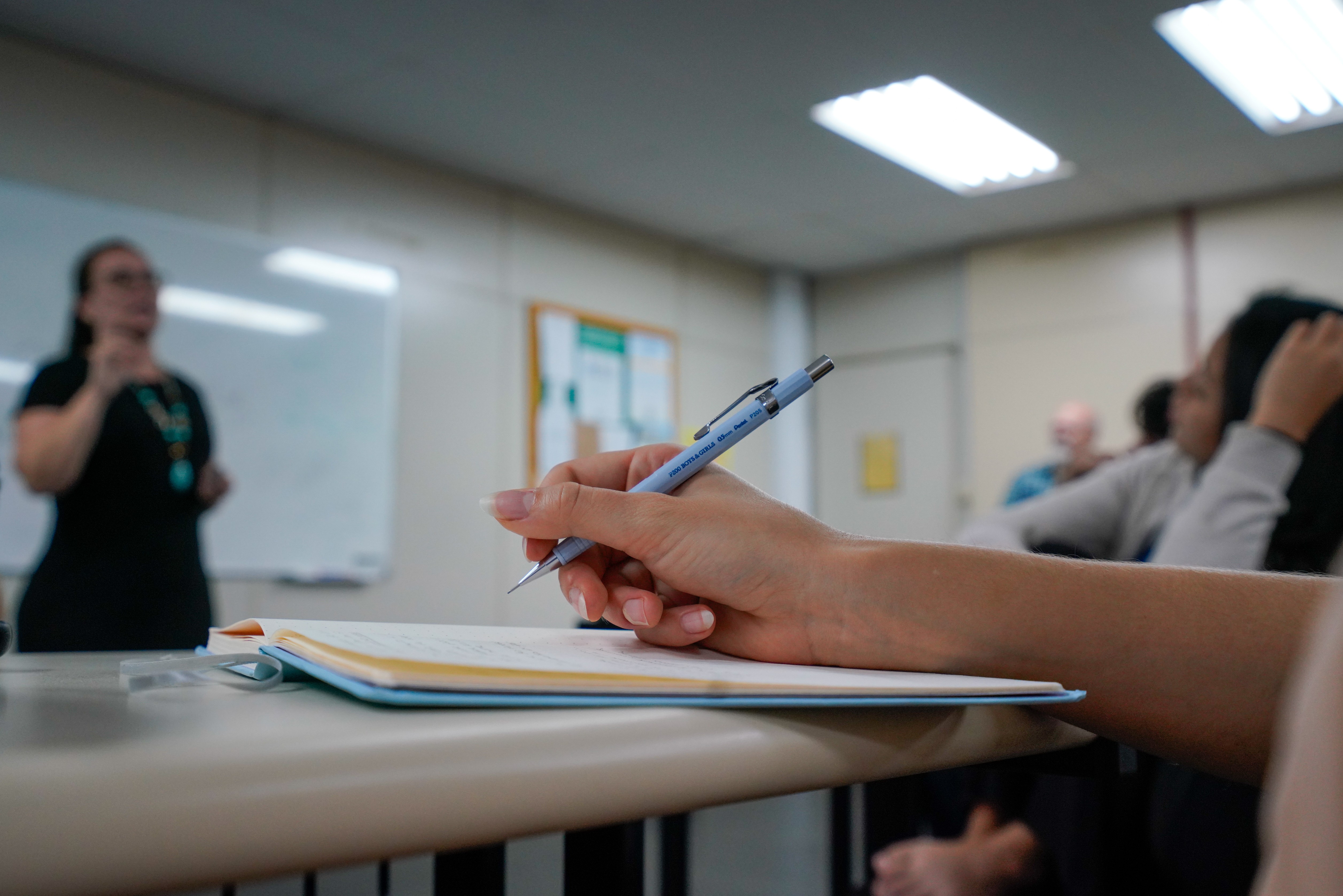 Sesi abre mais de 900 vagas para EJA em São José e Jacareí; veja como se inscrever