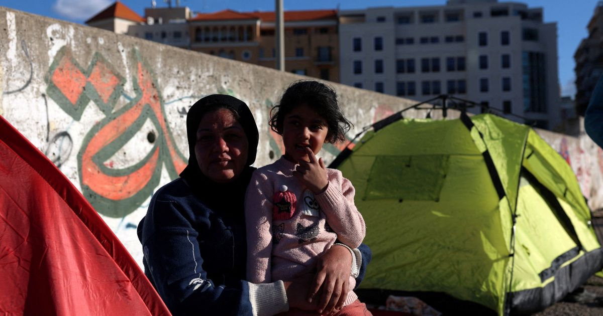 Emergência humanitária no Líbano se agrava por ataques israelenses