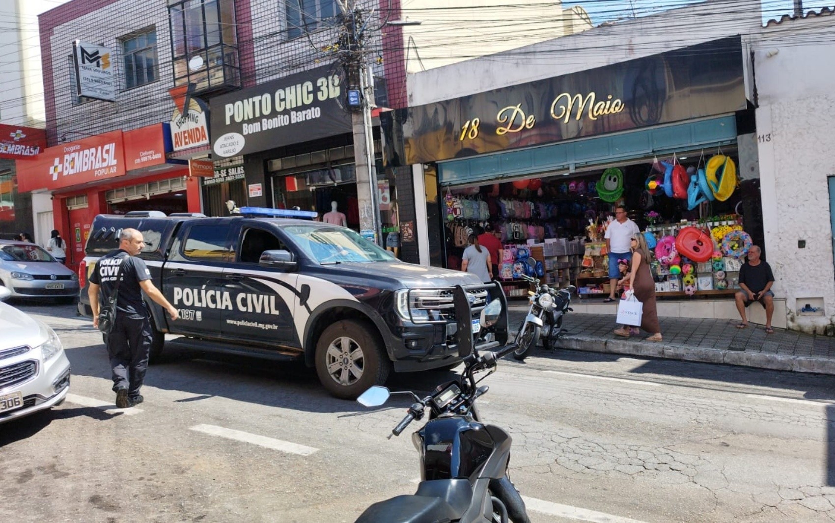 Polícia Civil prende comerciante chinês suspeito de mandar incendiar loja em Campo Belo, MG