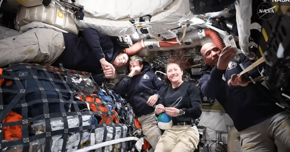 Nasa dá “bom dia” aos astronautas rumo à lua com música; veja a playlist