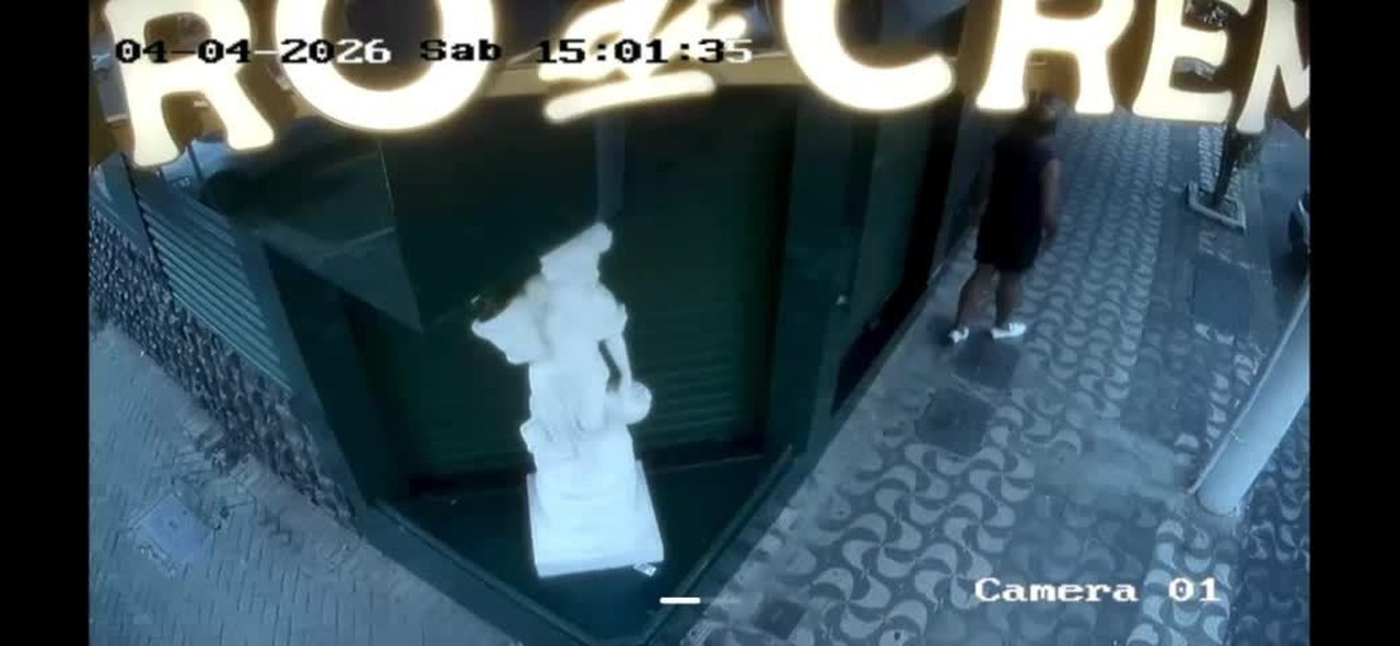 Homem é preso após derrubar estátua e ameaçar moradores em Divinópolis; VÍDEO