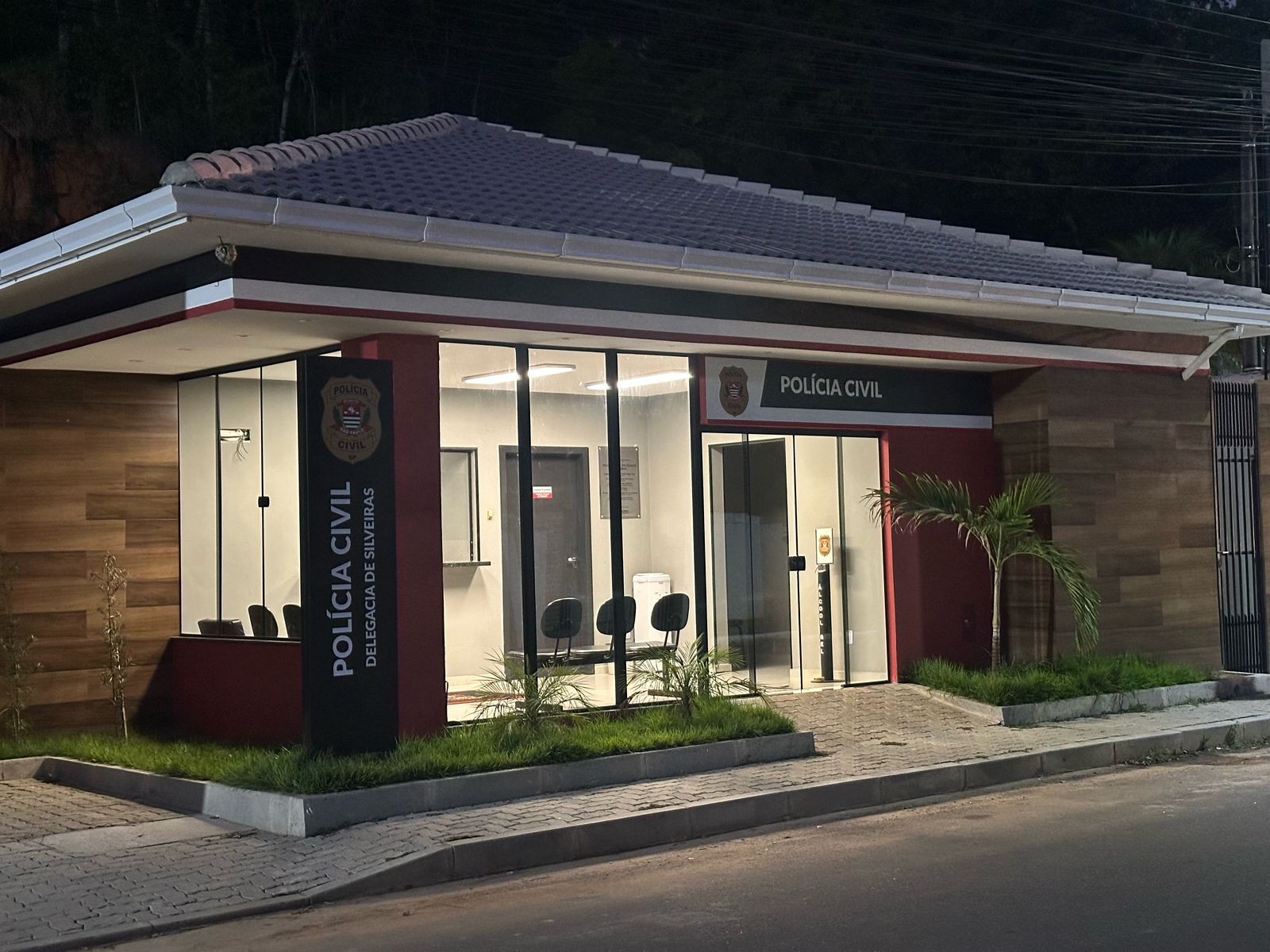 Homem é encontrado morto com marca de tiro dentro de carro em área rural de Silveiras