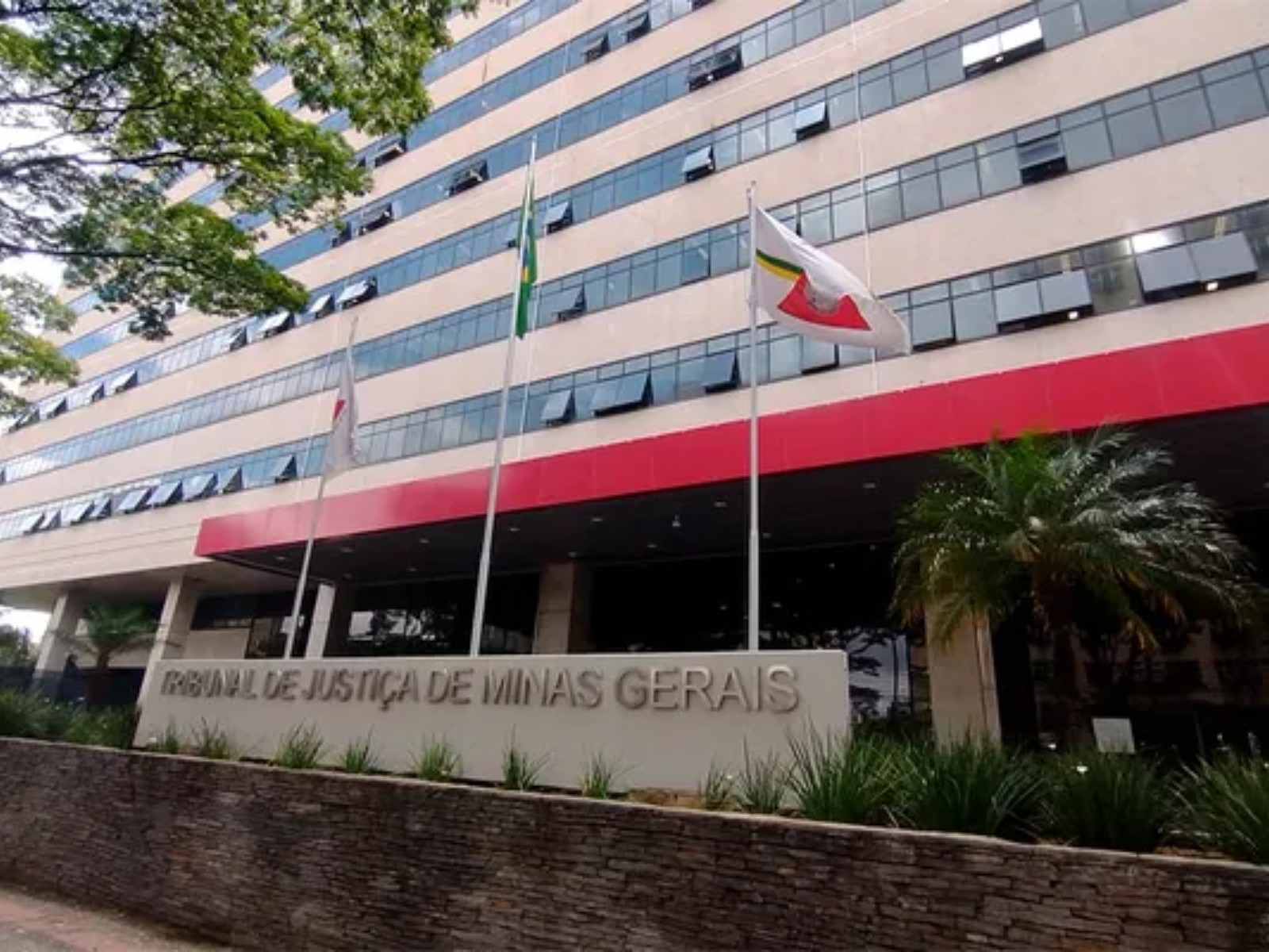 Justiça condena homem a indenizar massagista em R$ 12 mil por importunação sexual no Sul de MG