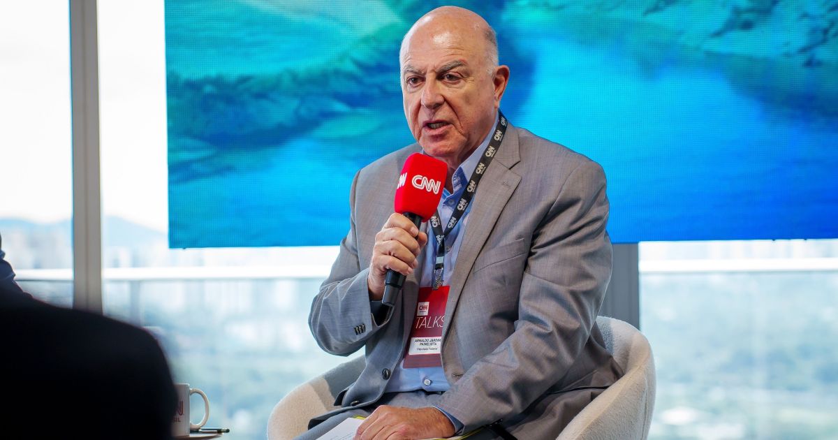 Governo pede e relator adia parecer sobre marco dos minerais críticos