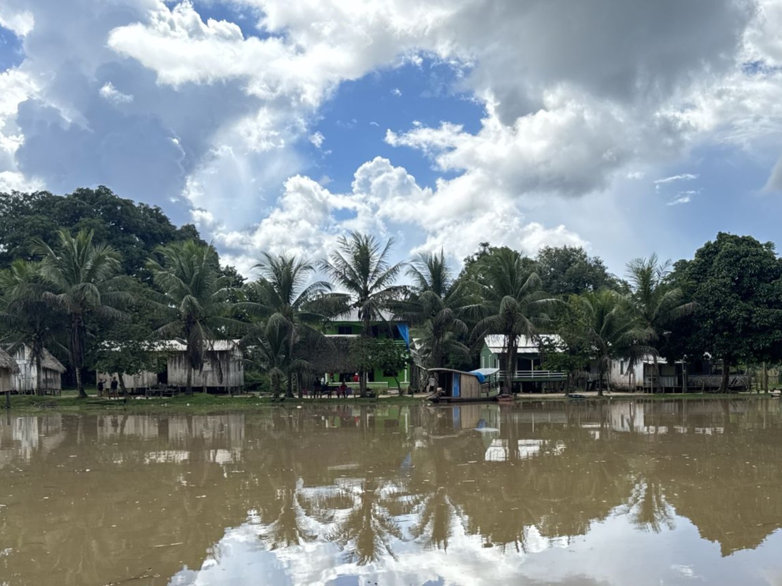 Nível do Rio Envira começa a baixar no interior do Acre