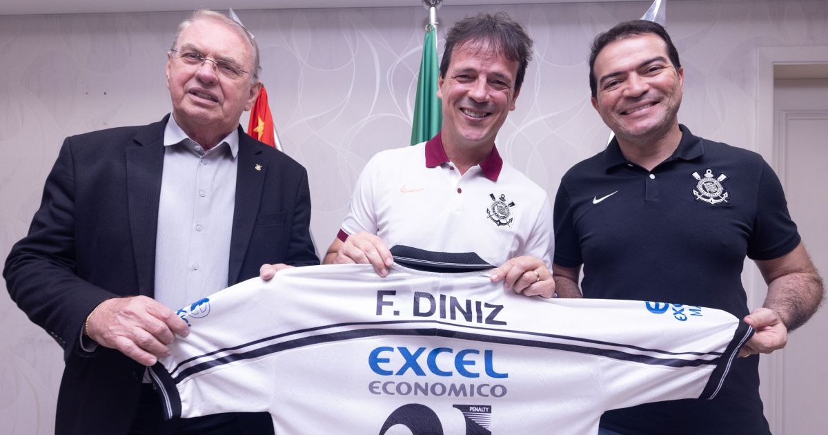 Fernando Diniz manda recado: “Loucura máxima” no Corinthians; veja vídeo