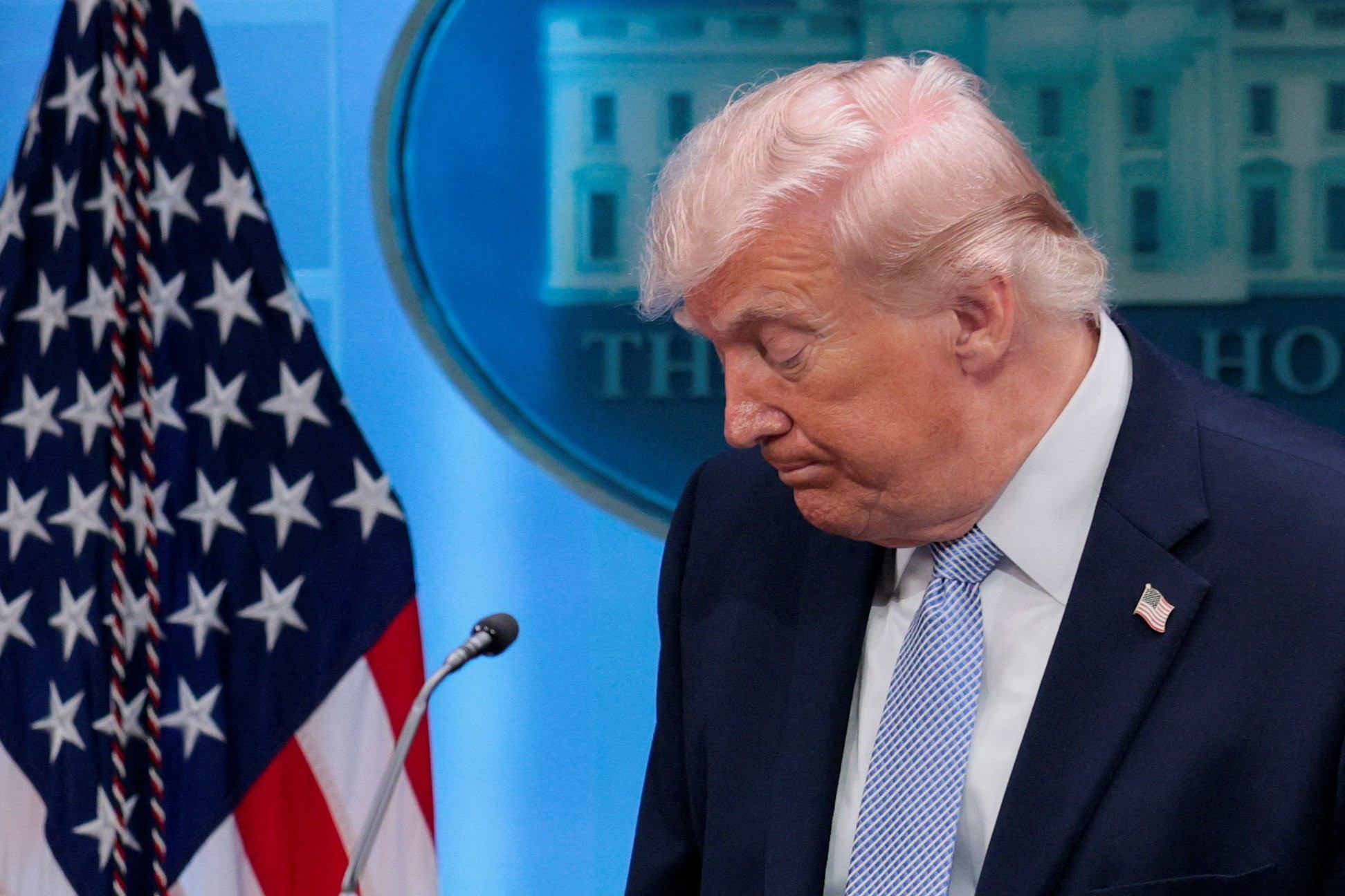 Irã disse que 'não ficará de braços cruzados' se Trump cumprir ameaças