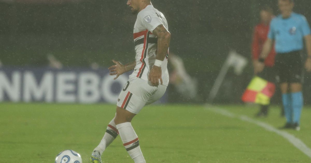 São Paulo supera mau tempo e vence Boston River na estreia da Sul-Americana