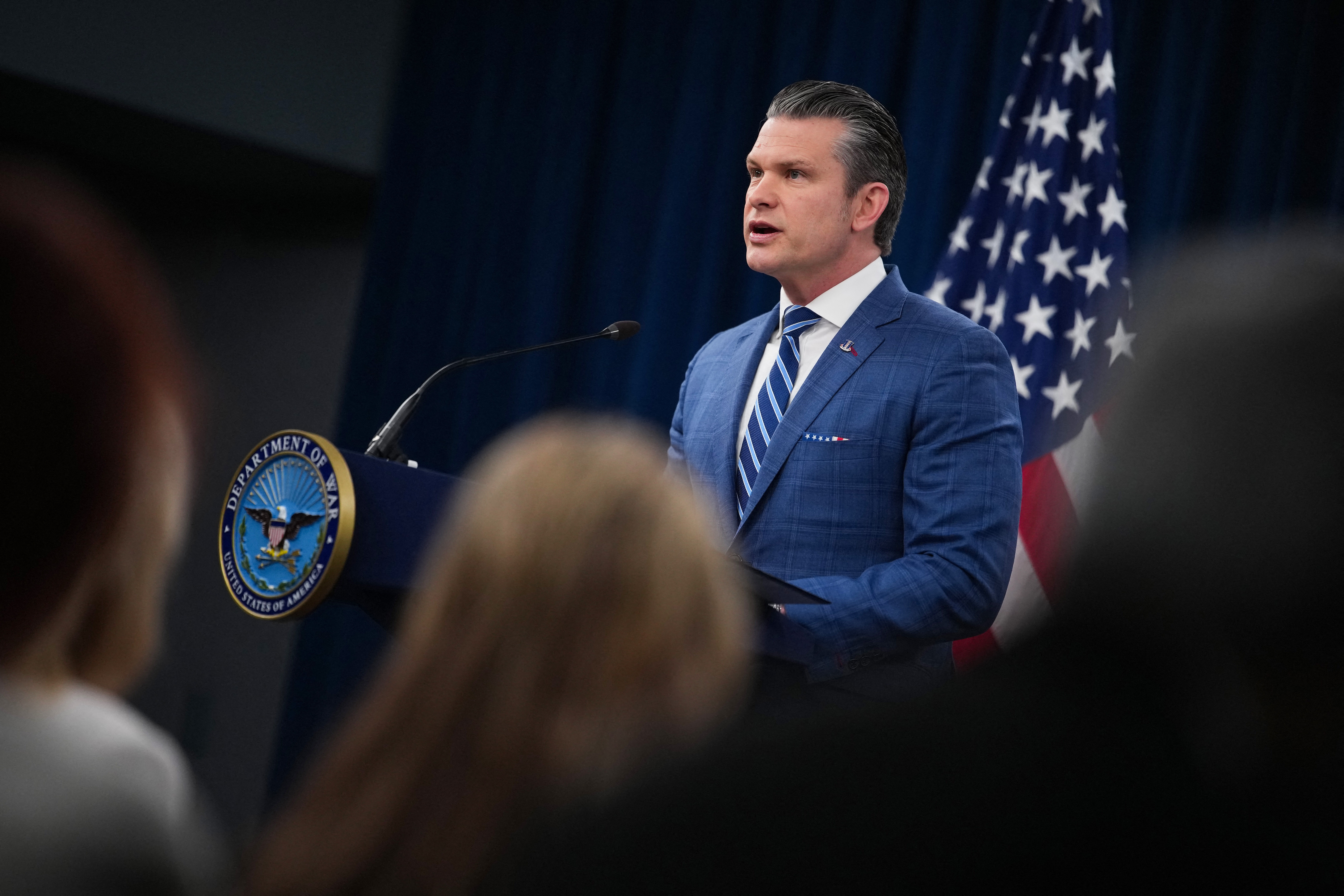 EUA venceram guerra e fizeram história, diz chefe do Pentágono; Irã também reivindica vitória