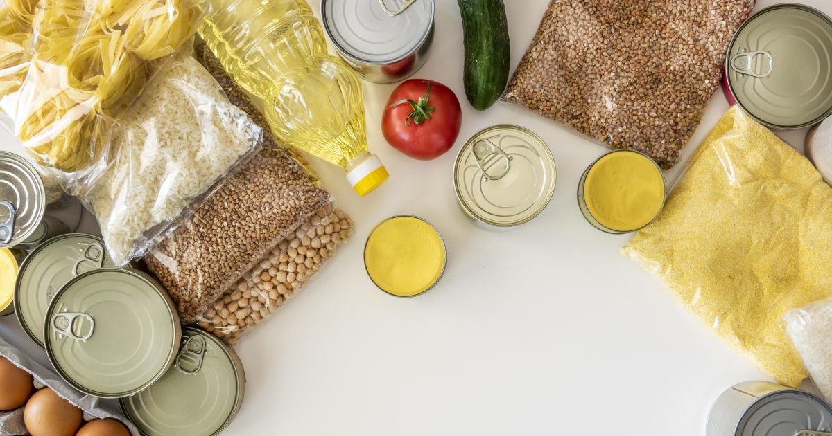 Cesta básica aumenta em 27 capitais em março, revela Dieese