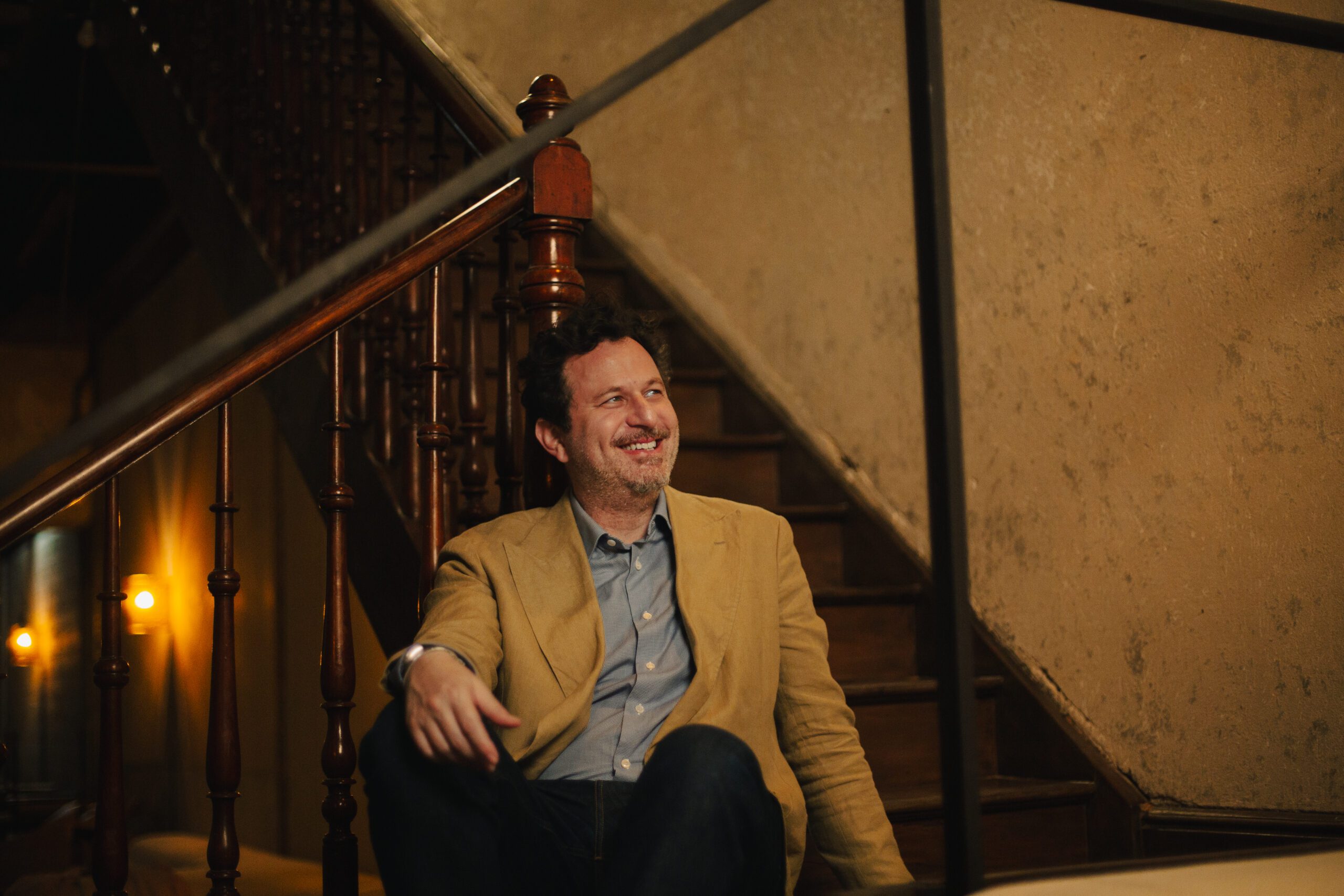 O bar que marca a noite no tempo certo