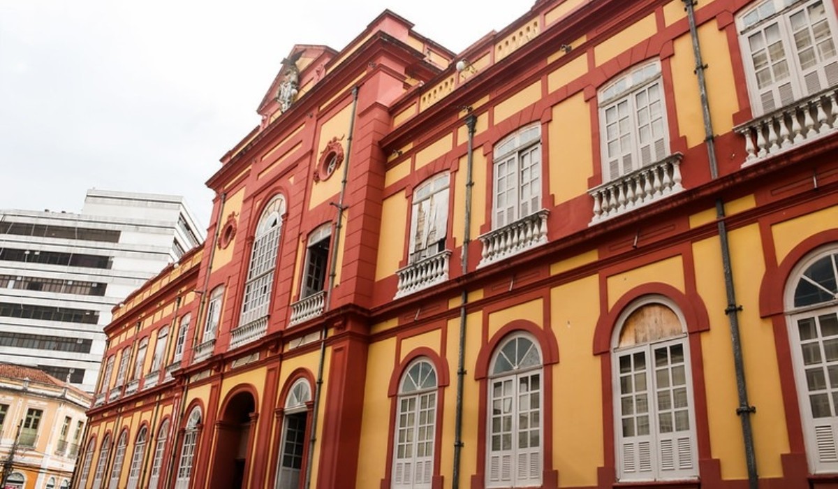 Biblioteca Pública do Amazonas libera empréstimo de livros; veja como participar