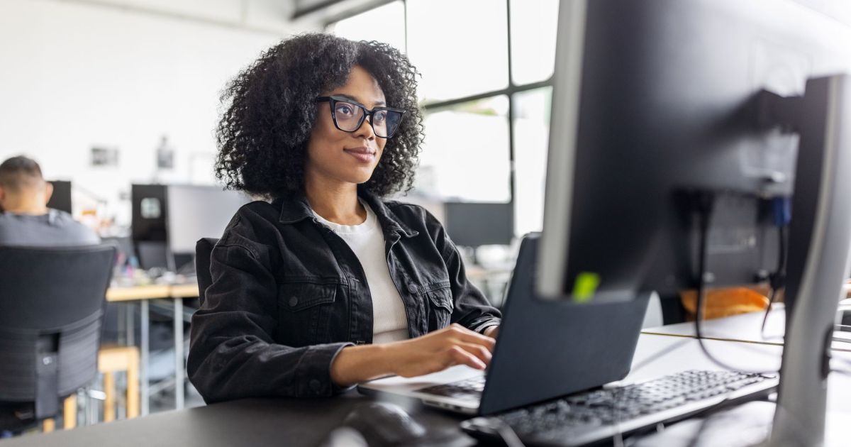 Projeto abre vagas em Data Science e IA para mulheres LGBTQIA+