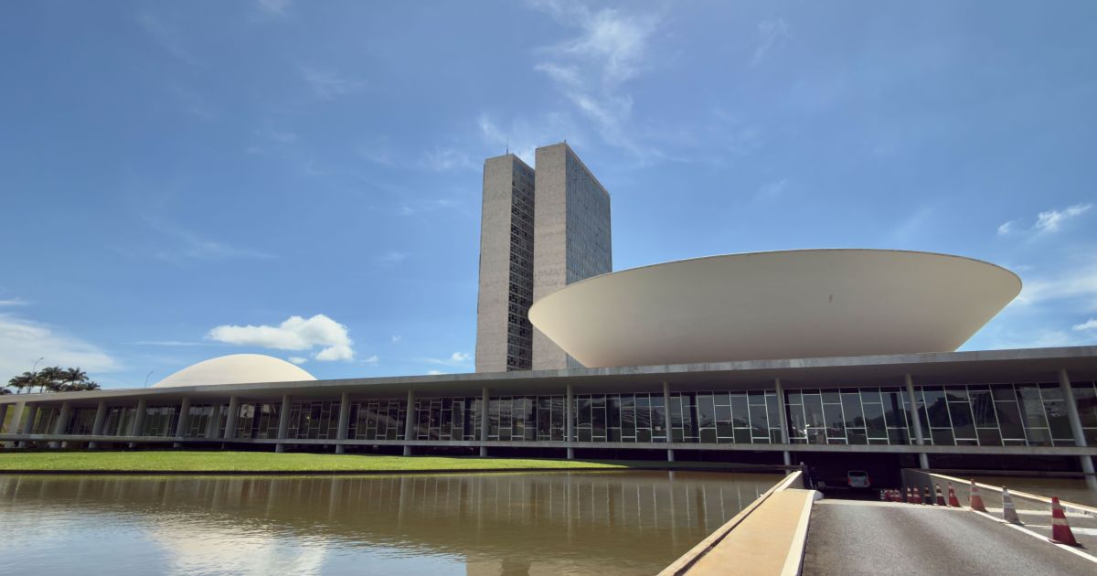 Especialista: Medidas para conter endividamento da população são paliativas