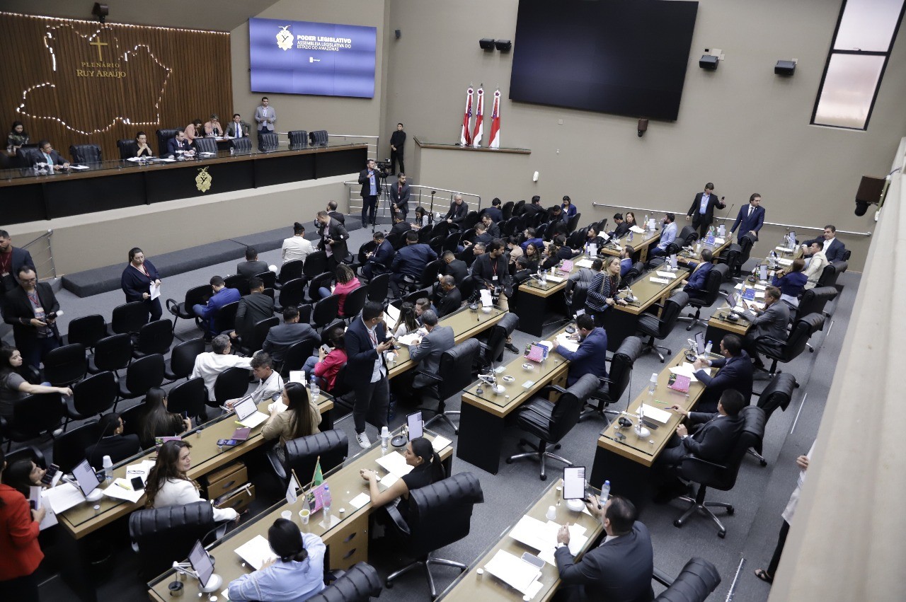 Lei define eleição indireta no Amazonas; veja como será escolha de 'governador tampão'