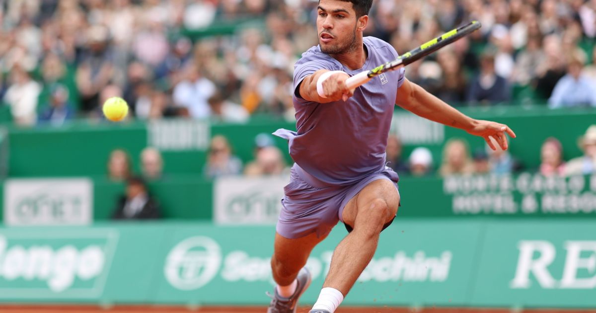 Carlos Alcaraz elogia Sinner e brinca: “Não sei se assistiu meus vídeos”