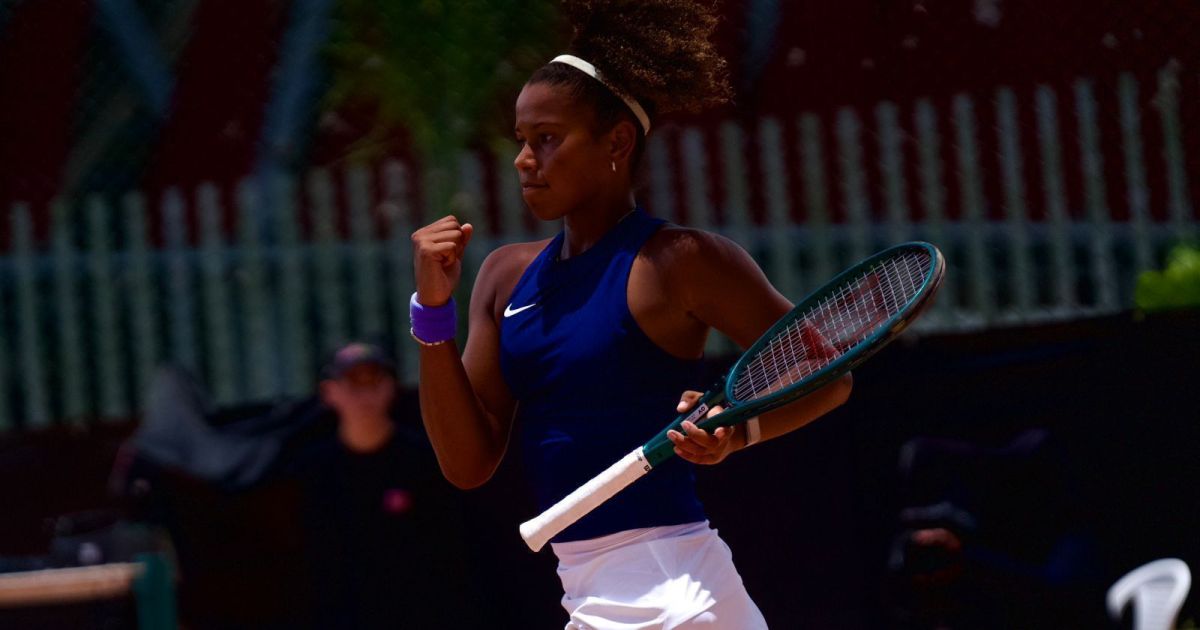 Aos 16 anos, brasileira Victória Barros vence estreia em simples na BJK Cup