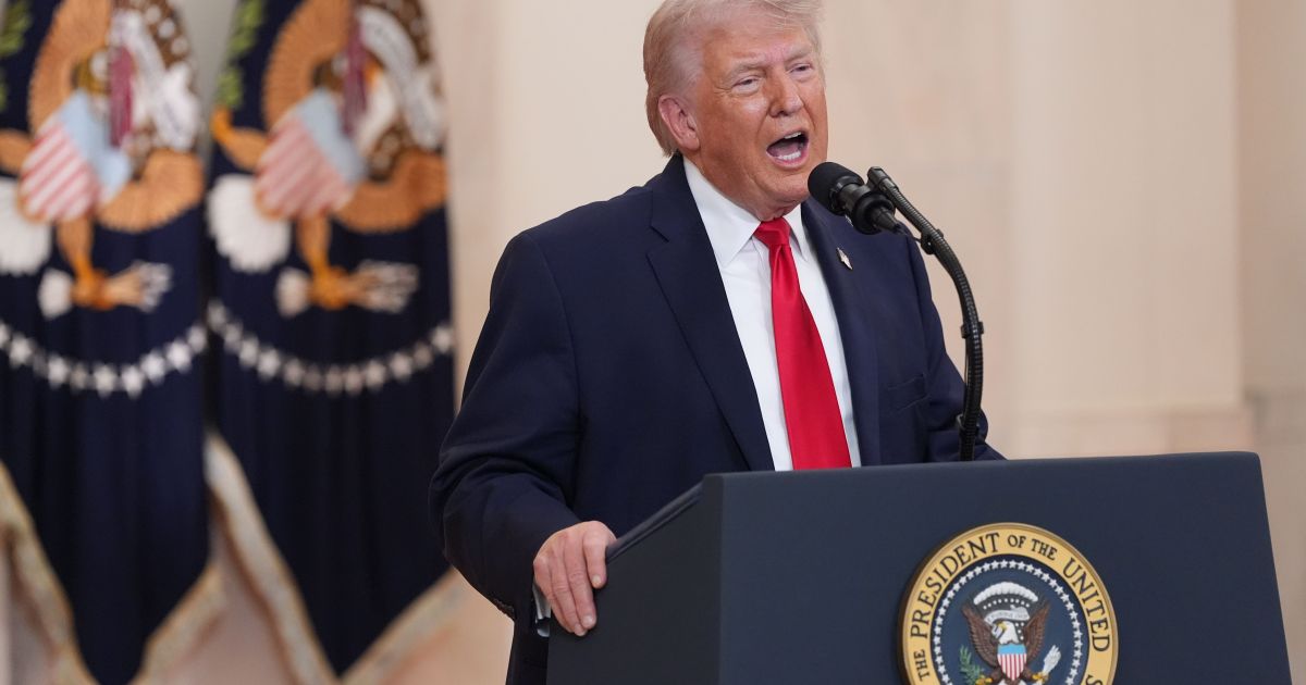 Trump diz que reabertura de Ormuz acontecerá “de um jeito ou de outro”