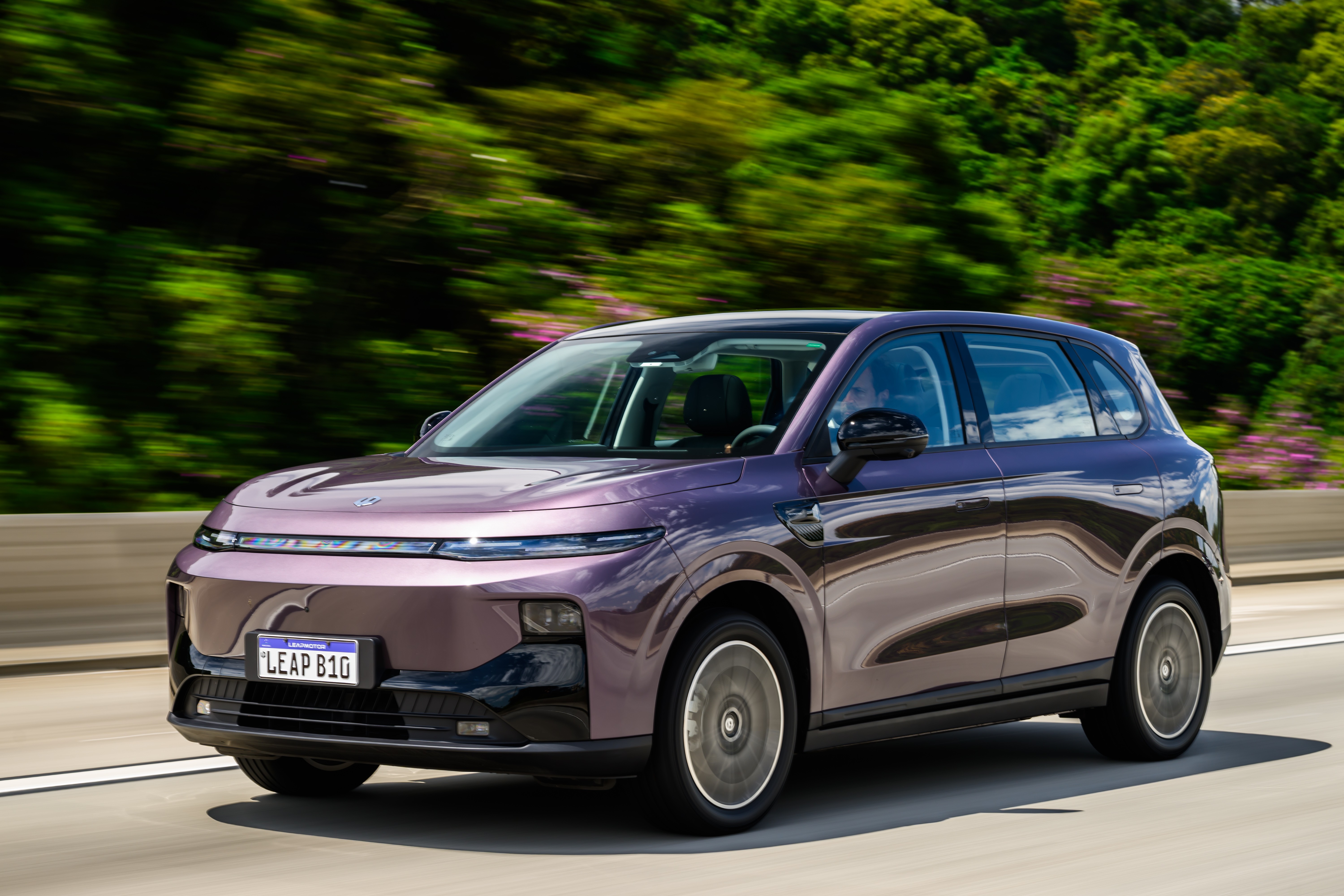 Leapmotor B10 se inspira em Tesla para enfrentar rivais no mercado de SUVs elétricos; vale a pena?