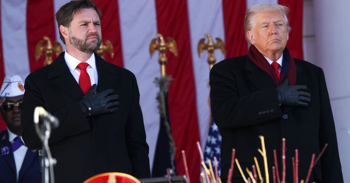 EUA ampliam pressão sobre petróleo do Irã em busca de acordo “definitivo”